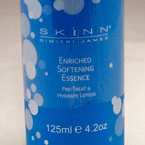 SKINN Enriched Solfening Essence Pre-Treat & Hydrate Lotion - Picture 2 of 3
